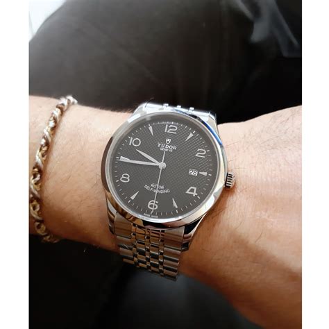 orologio classico tudor